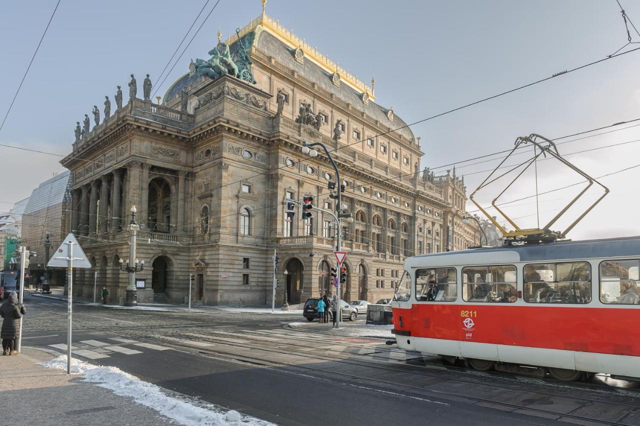 Cozy 4-bedrooms With Terrace Praha