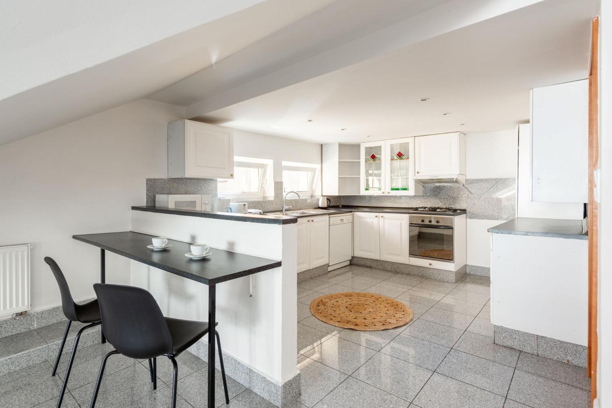 Cozy 4-bedrooms With Terrace Apartmán *