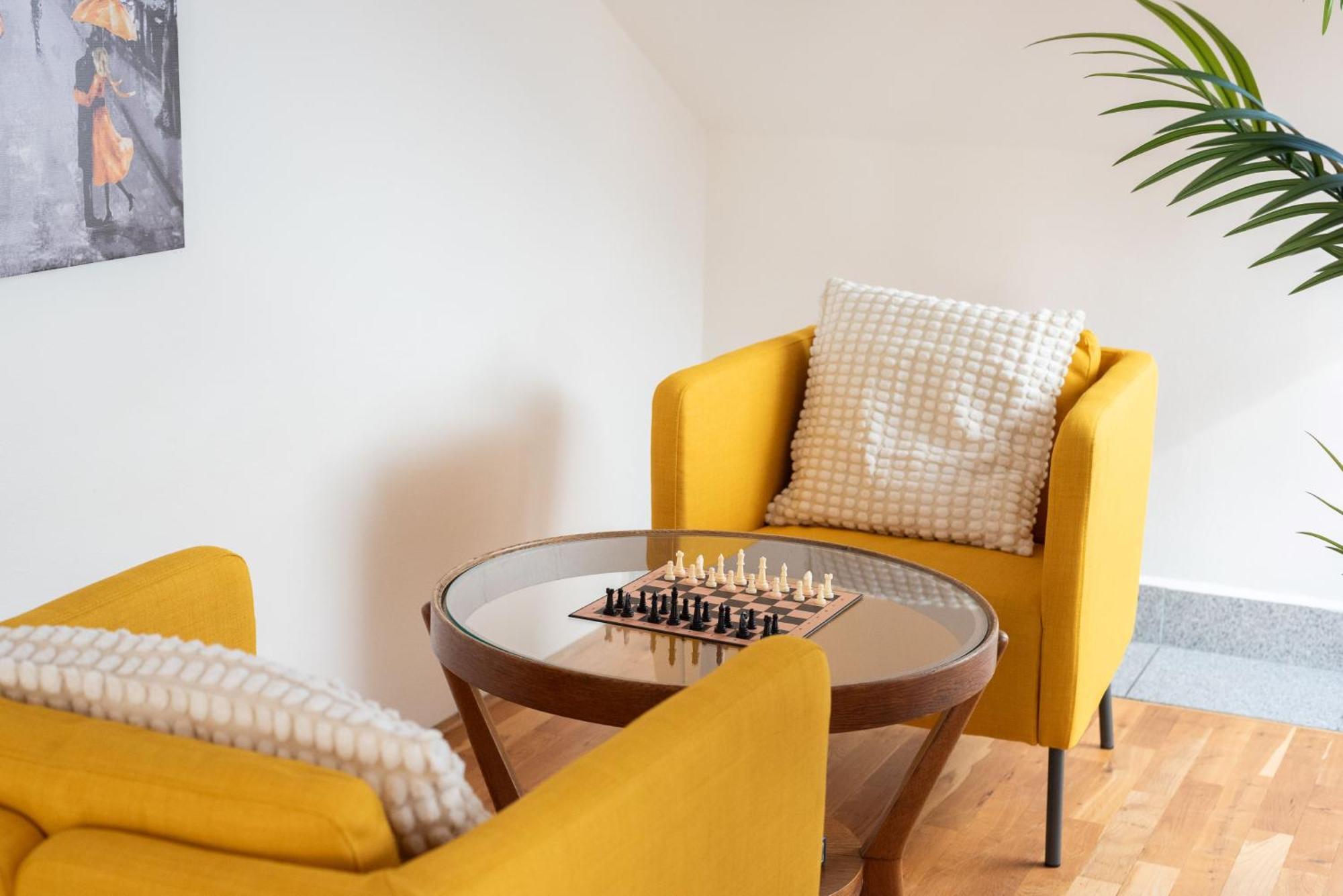 Apartmán Cozy 4-bedrooms With Terrace Praha